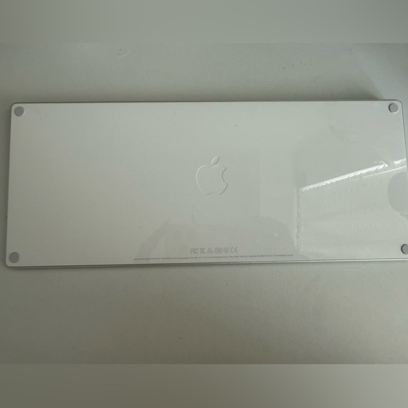 Apple Magic Keyboard - Picture 2 of 2
